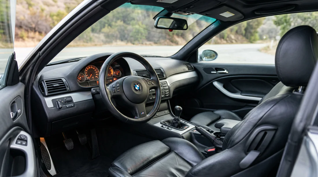 Habitacle et poste de pilotage intérieur d une BMW M3 E46